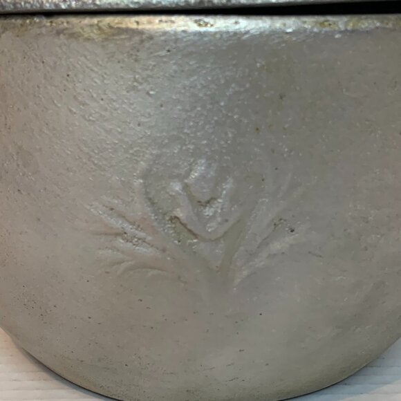 Jamaican Dutch Pot 9.5" x 5" Cast Aluminum Material - Picture 5 of 12